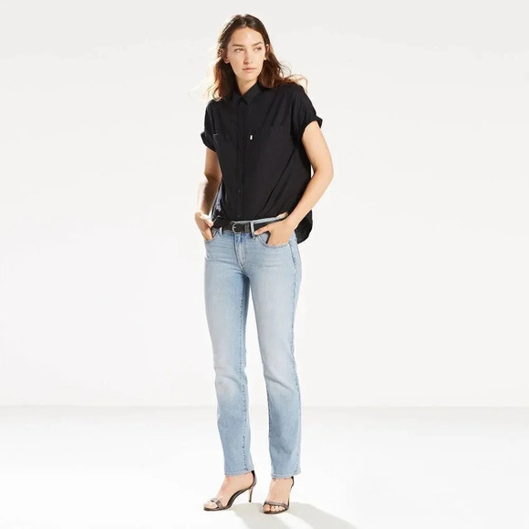 Levi's 714 Straight Light Wash  Women's Jeans - Picture 1 of 15